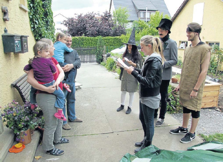 files/gym/news/2014/2014.06.05 Literatur vor der Haustuer.jpg